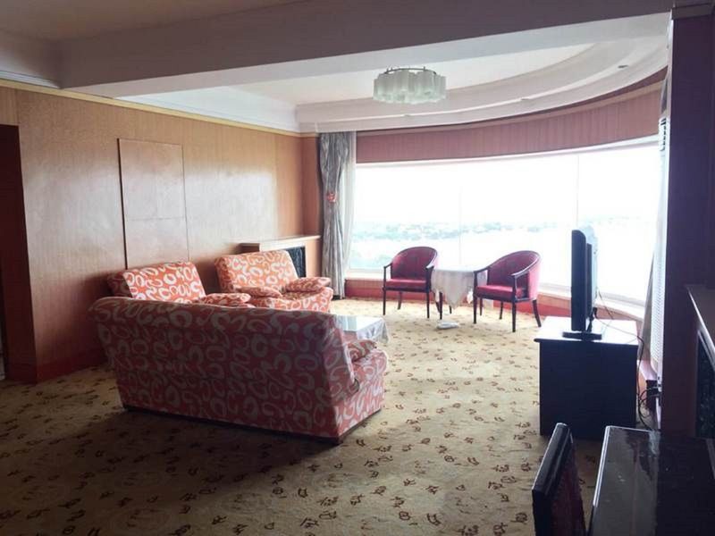 Waifiden Hotel -Former Tokai Hotel - Xiaobei Metro Station - During The Canton Fair, There Will Be Shuttle Buses For Transportation Back And Forth Bagian luar foto