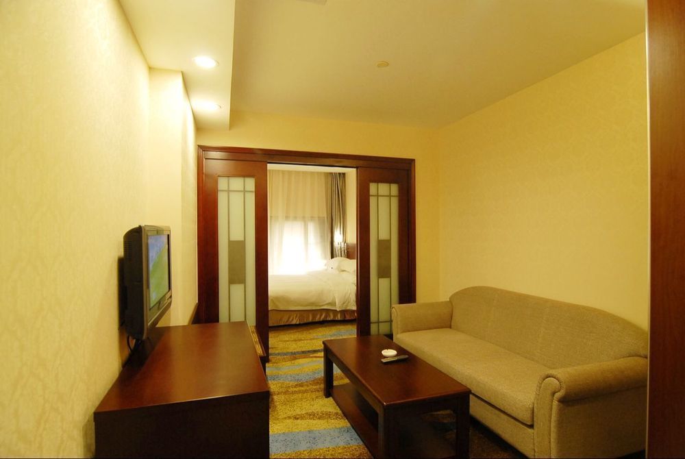 Waifiden Hotel -Former Tokai Hotel - Xiaobei Metro Station - During The Canton Fair, There Will Be Shuttle Buses For Transportation Back And Forth Bagian luar foto